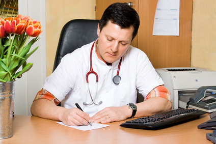 Contentieux disciplinaire des médecins : un praticien ne peut pas antidater ou postdater un arrêt de travail