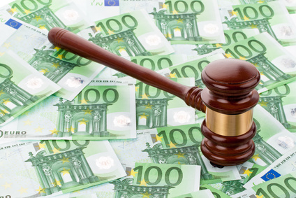 Affaire Tapie: le recours à l’arbitrage était-il légal et justifié ?